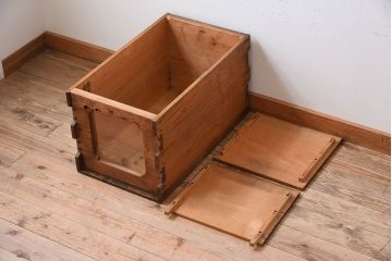 アンティーク雑貨 檜材製 昭和期 古い商店で使われていたレトロな木箱(収納箱)(3)