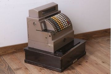 アンティーク雑貨　昭和レトロ!ノスタルジックなアンティークレジスター(1)