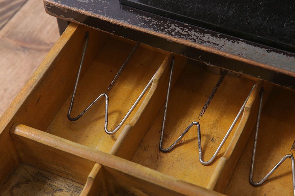 アンティーク雑貨　昭和レトロ!ノスタルジックなアンティークレジスター(1)