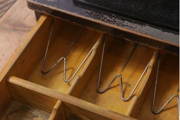 アンティーク雑貨　昭和レトロ!ノスタルジックなアンティークレジスター(1)