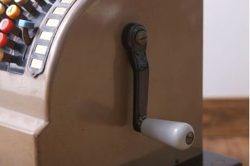 アンティーク雑貨　昭和レトロ!ノスタルジックなアンティークレジスター(1)