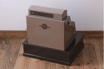 アンティーク雑貨　昭和レトロ!ノスタルジックなアンティークレジスター(1)