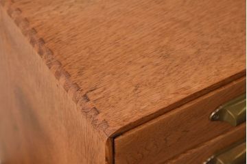 レトロ家具　ナラ材製!レトロかわいい小引き出し(2)