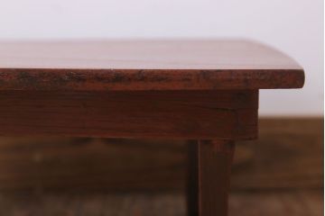 レトロ家具　小振りなサイズ!栓材製　レトロなアンティークちゃぶ台(飾り台)(1)