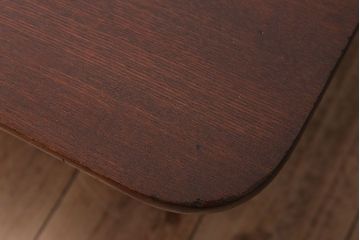 レトロ家具　小振りなサイズ!栓材一枚板　レトロなアンティークちゃぶ台(飾り台)