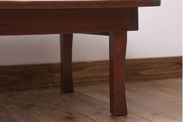 レトロ家具　小振りなサイズ!栓材一枚板　レトロなアンティークちゃぶ台(飾り台)