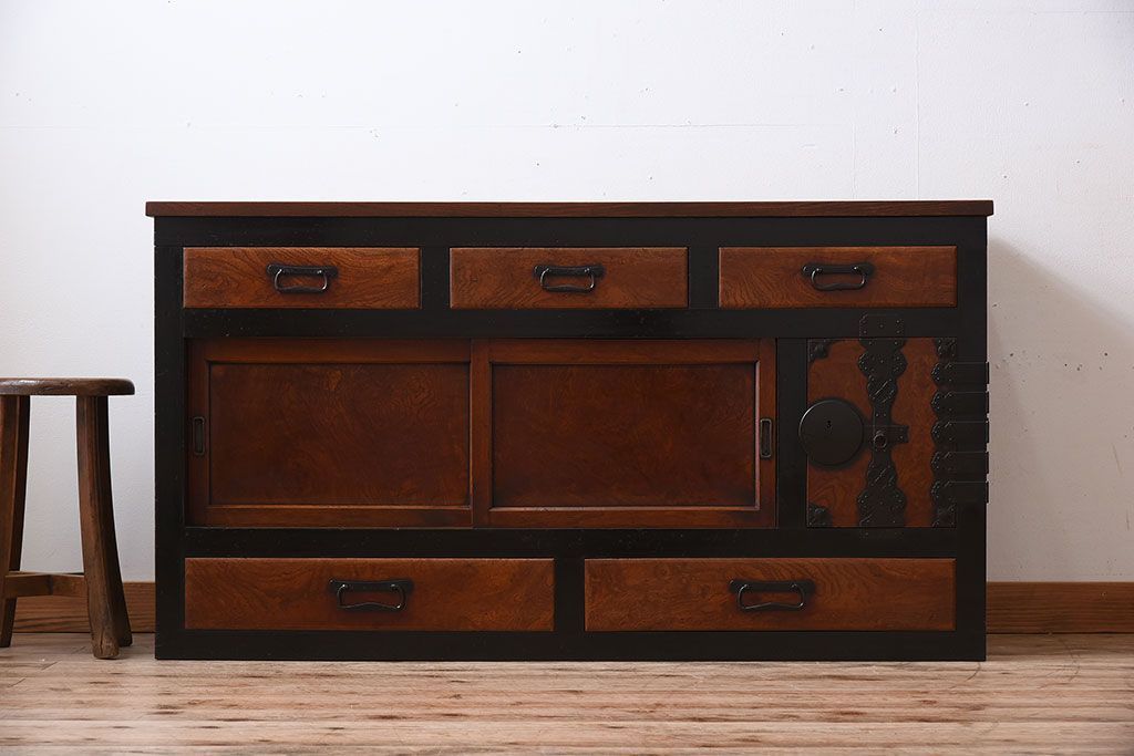 アンティーク家具　古民具・骨董　前面欅材・枠檜材製　明治期の古い時代箪笥サイドボード