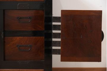 アンティーク家具　古民具・骨董　前面欅材・枠檜材製　明治期の古い時代箪笥サイドボード