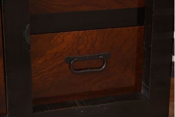 アンティーク家具　古民具・骨董　前面欅材・枠檜材製　明治期の古い時代箪笥サイドボード