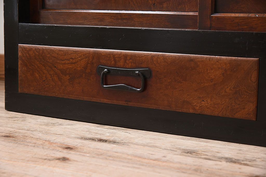 アンティーク家具　古民具・骨董　前面欅材・枠檜材製　明治期の古い時代箪笥サイドボード