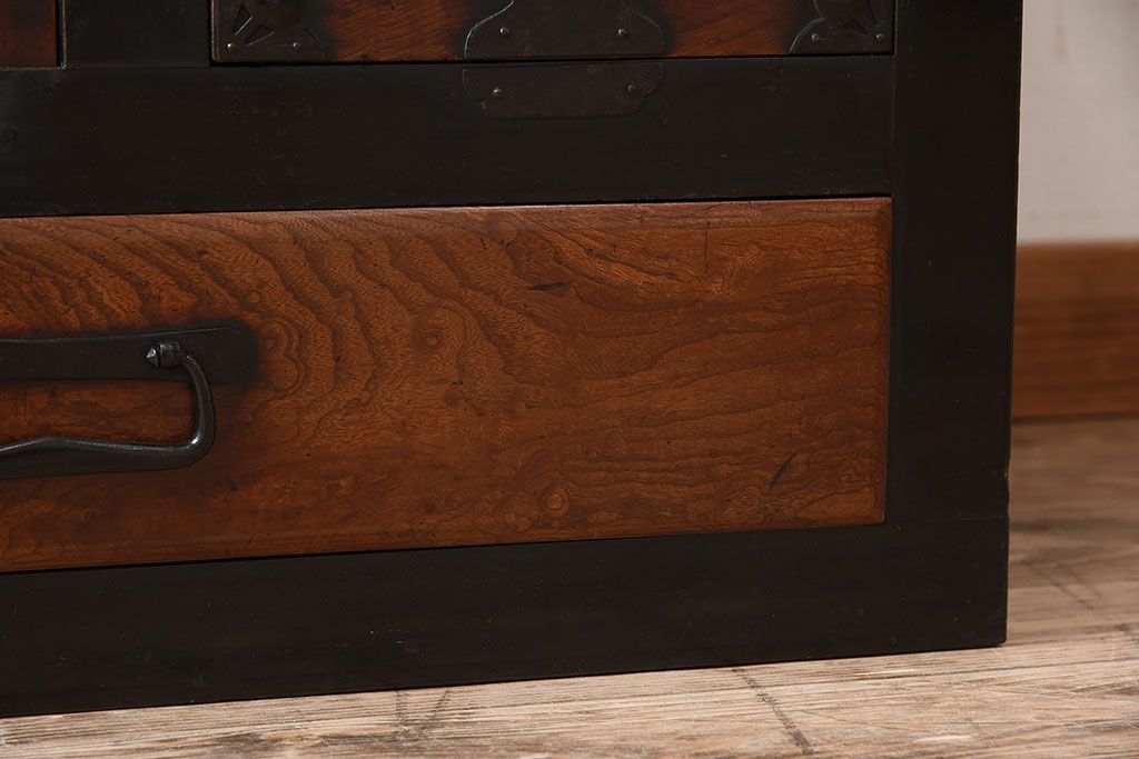 アンティーク家具　古民具・骨董　前面欅材・枠檜材製　明治期の古い時代箪笥サイドボード