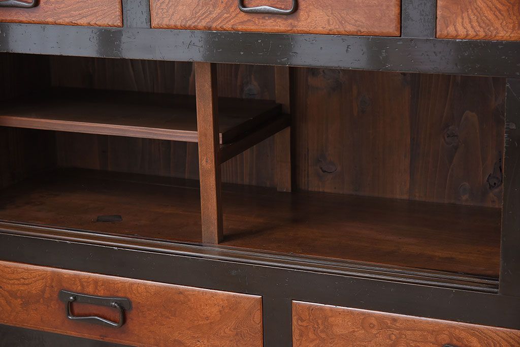 アンティーク家具　古民具・骨董　前面欅材・枠檜材製　明治期の古い時代箪笥サイドボード