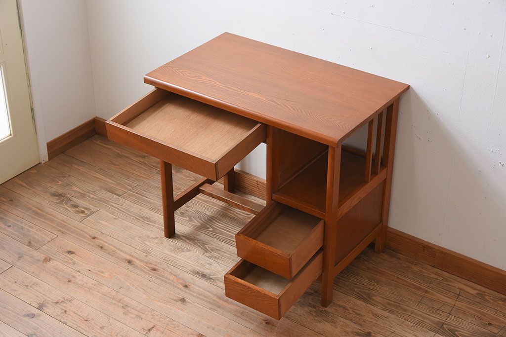 レトロ家具　タモ材製!レトロな和製アンティークの片袖机(デスク)