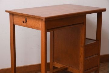 レトロ家具　タモ材製!レトロな和製アンティークの片袖机(デスク)