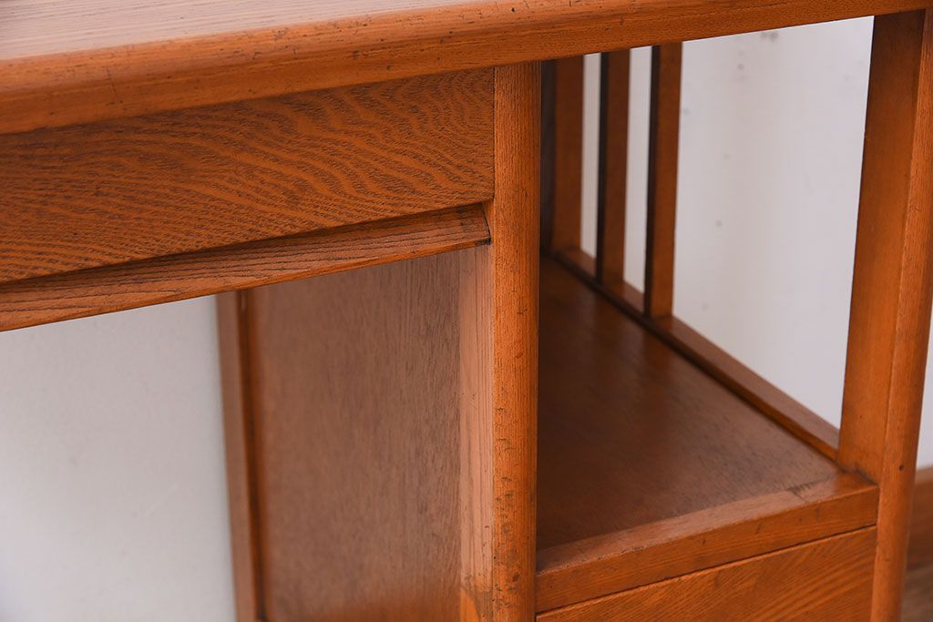 レトロ家具　タモ材製!レトロな和製アンティークの片袖机(デスク)