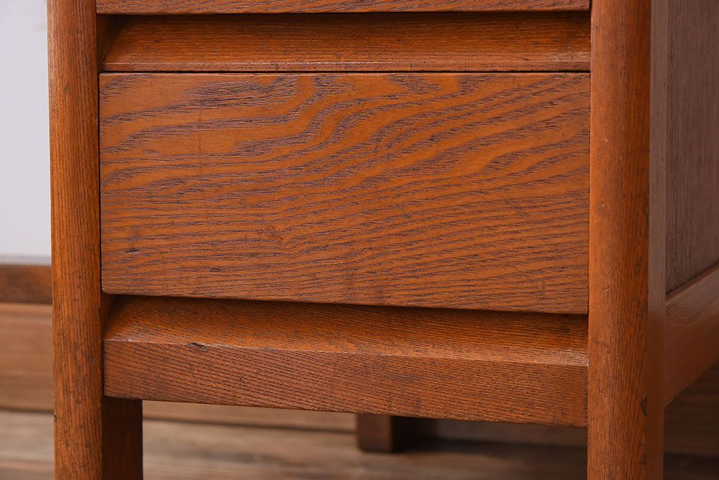 レトロ家具　タモ材製!レトロな和製アンティークの片袖机(デスク)