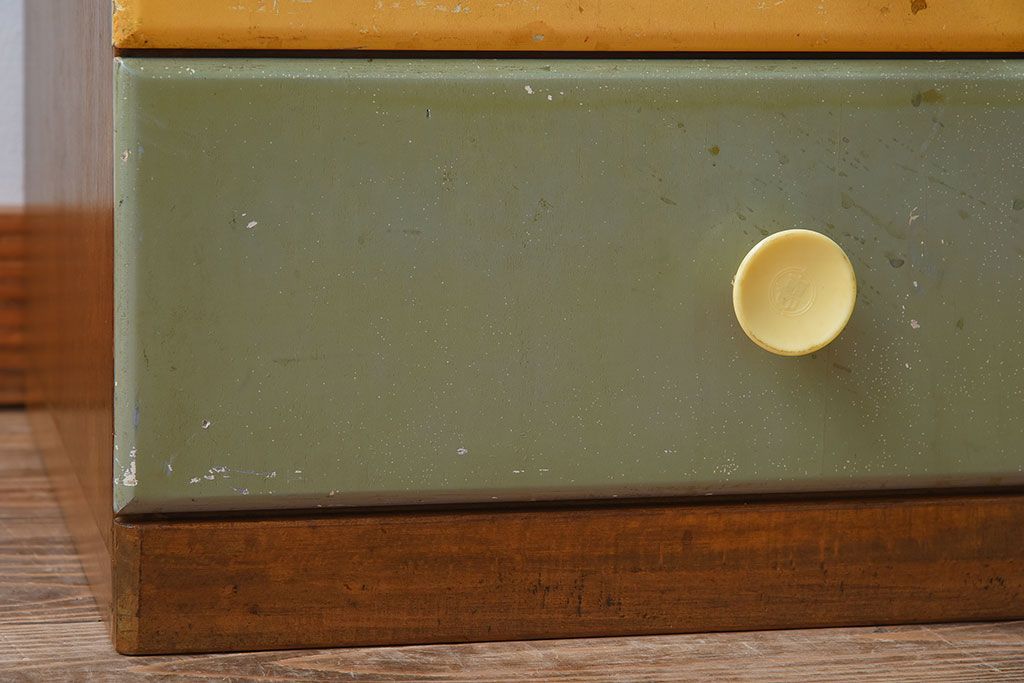 レトロ家具　昭和レトロ!カラフルなアンティークチェスト(引き出し)