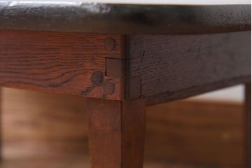 レトロ家具　小振りなサイズ!栓材製　レトロなアンティークちゃぶ台(飾り台)(3)