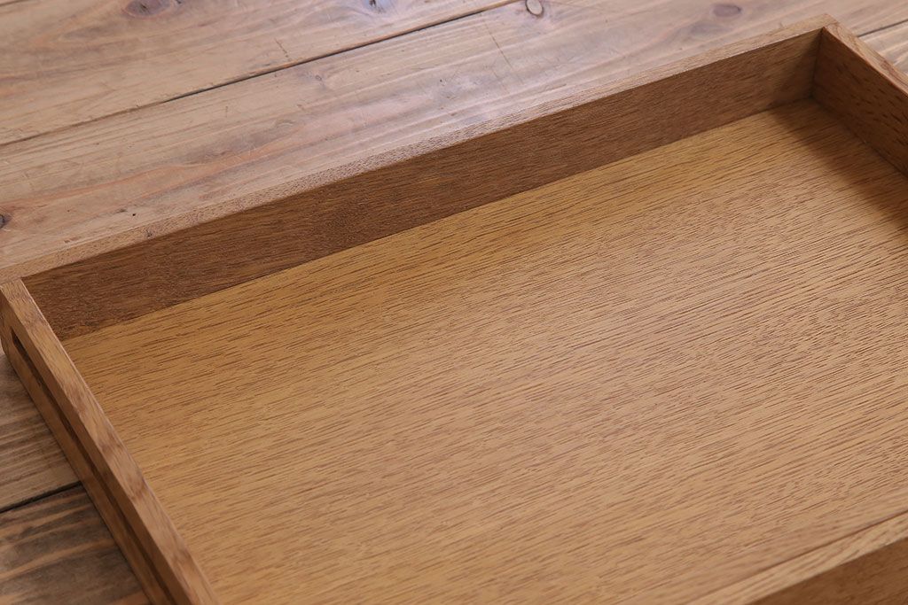 ヴィンテージ家具　チーク材!北欧ビンテージのシャッターリビングボード(サイドボード)