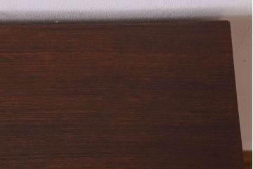 ヴィンテージ家具　チーク材!北欧ビンテージのシャッターリビングボード(サイドボード)