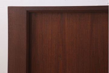 ヴィンテージ家具　チーク材!北欧ビンテージのシャッターリビングボード(サイドボード)