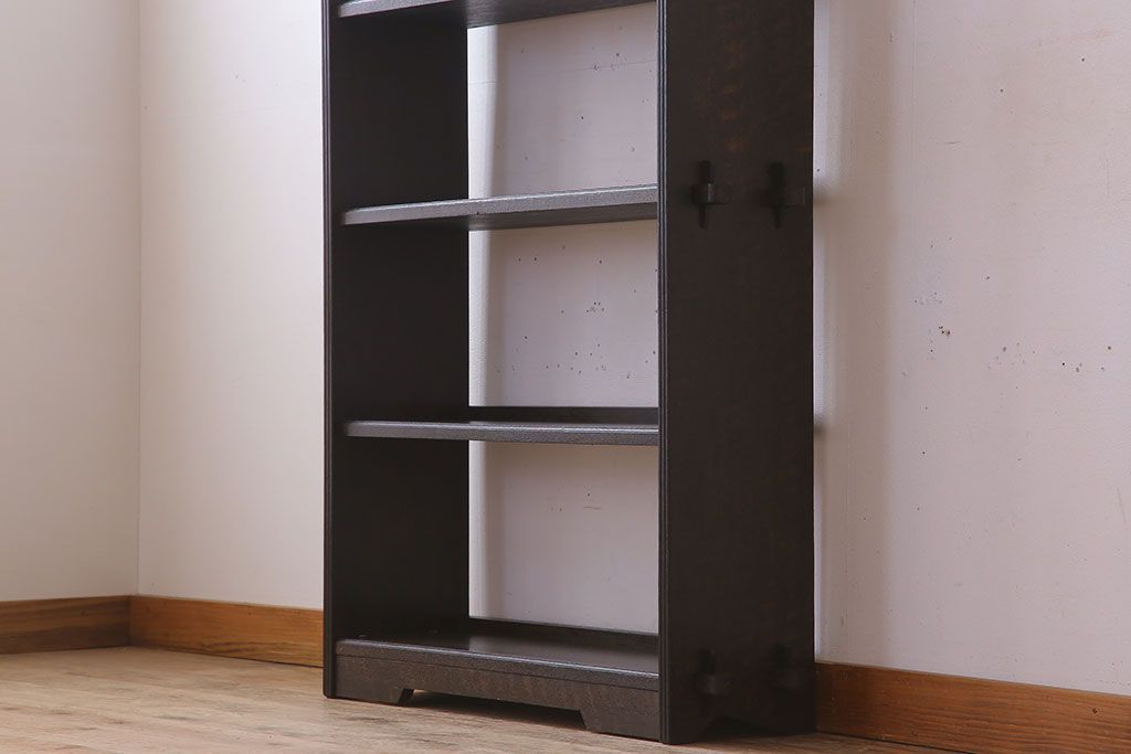 レトロ家具　ラワン材製　古い木のレトロな楔(くさび)式本棚(ディスプレイラック)