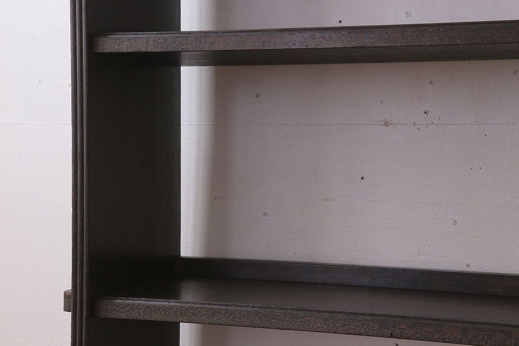 レトロ家具　ラワン材製　古い木のレトロな楔(くさび)式本棚(ディスプレイラック)