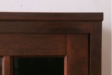 アンティーク家具　ナラ材製!色ガラスとダイヤガラス入りのサイドキャビネット(サイドボード)