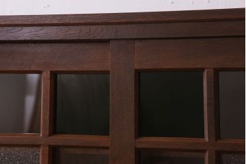 アンティーク家具　ナラ材製!色ガラスとダイヤガラス入りのサイドキャビネット(サイドボード)