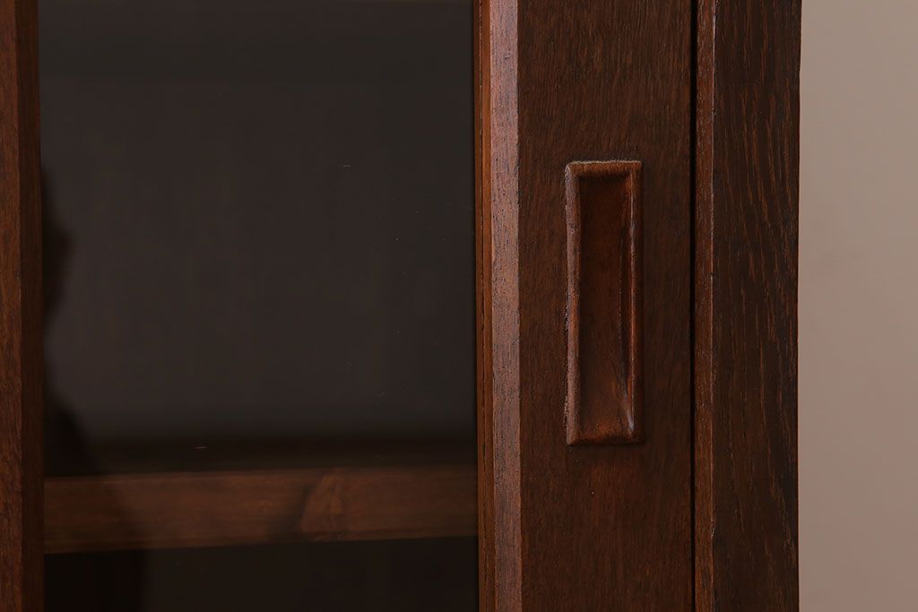 アンティーク家具　ナラ材製!色ガラスとダイヤガラス入りのサイドキャビネット(サイドボード)