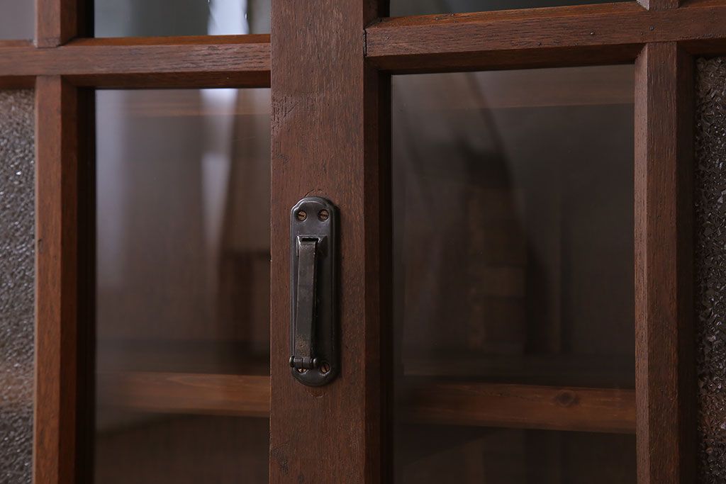 アンティーク家具　ナラ材製!色ガラスとダイヤガラス入りのサイドキャビネット(サイドボード)