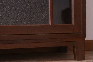 アンティーク家具　ナラ材製!色ガラスとダイヤガラス入りのサイドキャビネット(サイドボード)