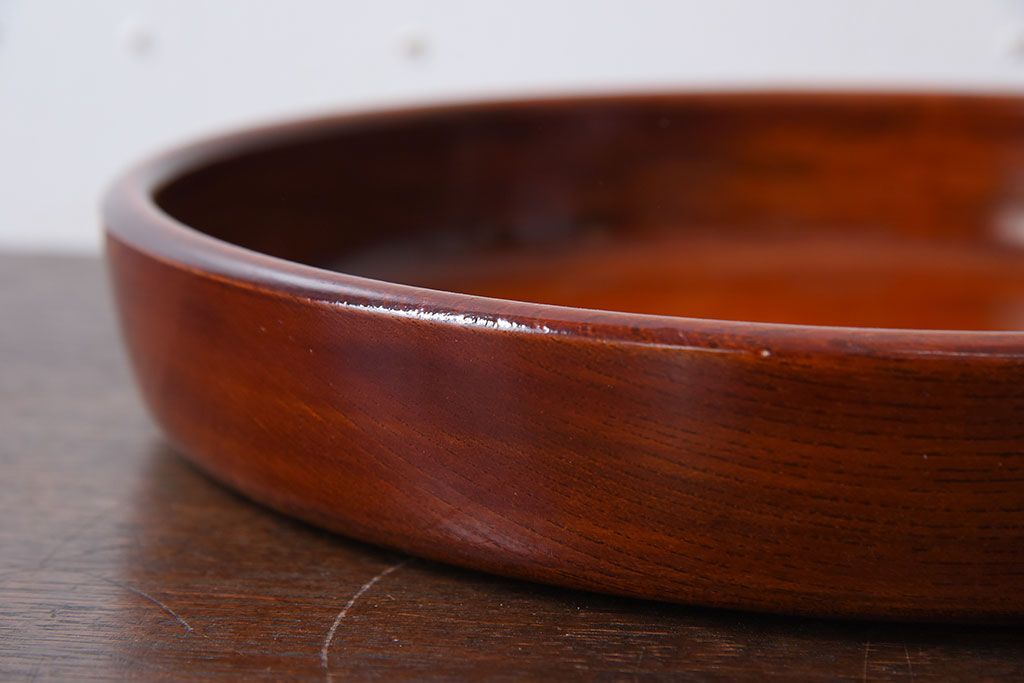 アンティーク雑貨　和製アンティーク　欅材!漆塗りが美しい古い木製丸盆(1)