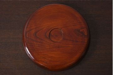アンティーク雑貨　和製アンティーク　欅材!漆塗りが美しい古い木製丸盆(1)