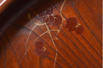 アンティーク雑貨　和製アンティーク　欅材!漆塗りが美しい古い木製丸盆(3)