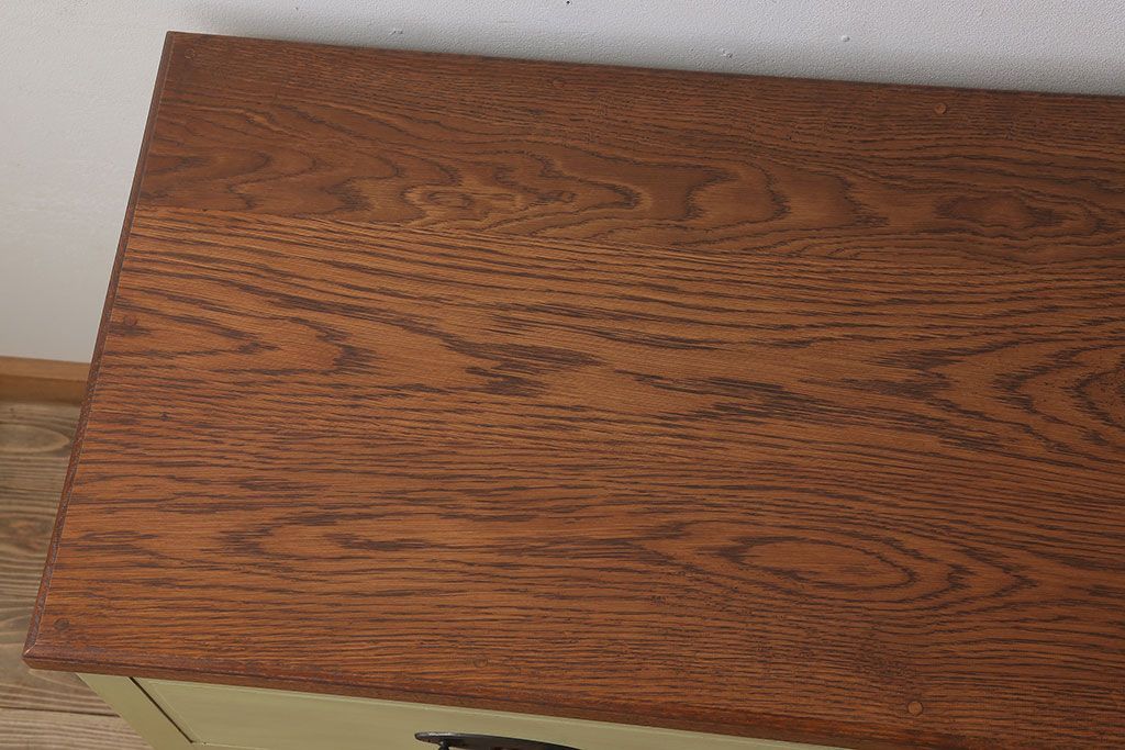 レトロ家具　ナラ材製!レトロなペイントチェスト