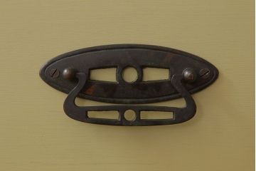 レトロ家具　ナラ材製!レトロなペイントチェスト