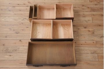 アンティーク家具　六尺　古民具・骨董　漆が美しい明治期の収納箪笥サイドボード(水屋箪笥)