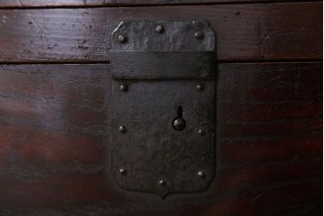 アンティーク家具　六尺　古民具・骨董　漆が美しい明治期の収納箪笥サイドボード(水屋箪笥)