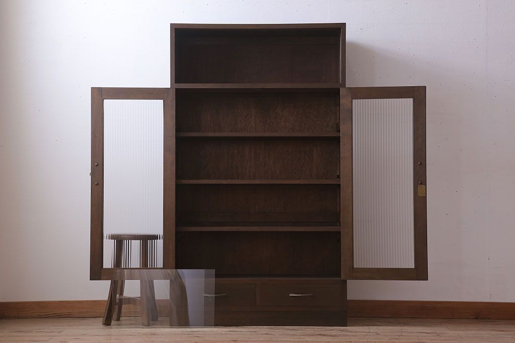 アンティーク家具　樺材製　モールガラス入りアンティーク本箱