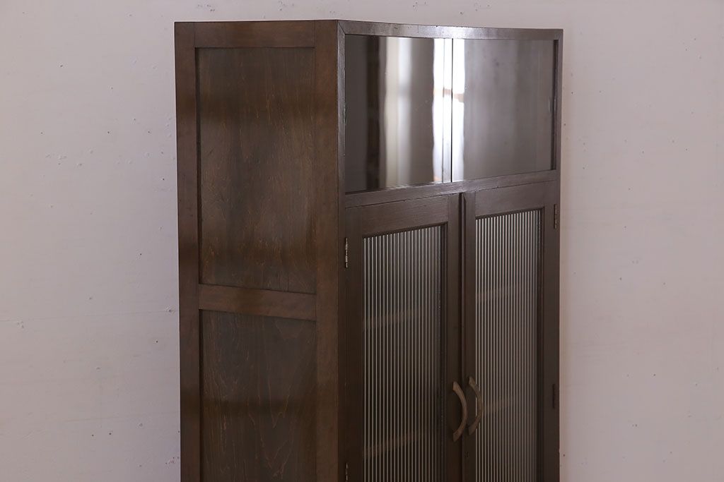 アンティーク家具　樺材製　モールガラス入りアンティーク本箱