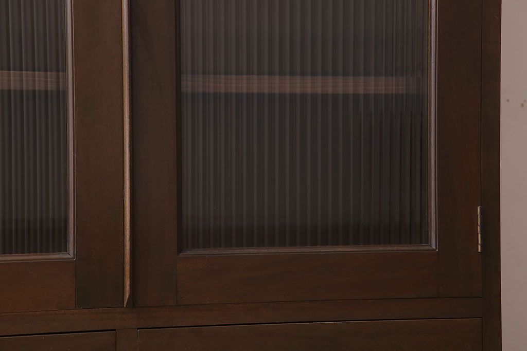 アンティーク家具　樺材製　モールガラス入りアンティーク本箱