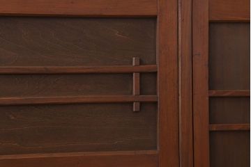 アンティーク家具　和デザイン　古い木製のアンティーク収納棚