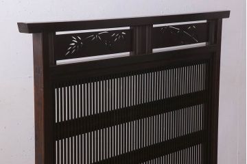 透かし彫り入り!和製アンティークの裏ガラス入り衝立(パーテーション)