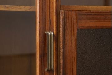 レトロ家具　昭和レトロ　ダイヤガラス入り!古い木製の小ぶりな本箱(ブックケース)(2)