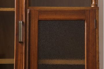 レトロ家具　昭和レトロ　ダイヤガラス入り!古い木製の小ぶりな本箱(ブックケース)(2)