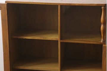 レトロ家具　昭和レトロ　ダイヤガラス入り!古い木製の小ぶりな本箱(ブックケース)(2)