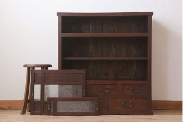 アンティーク家具　結霜ガラス入り引き戸がおしゃれな和製アンティークの茶箪笥(収納棚)