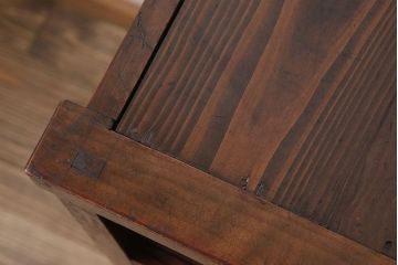 アンティーク家具　結霜ガラス入り引き戸がおしゃれな和製アンティークの茶箪笥(収納棚)