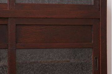 アンティーク家具　結霜ガラス入り引き戸がおしゃれな和製アンティークの茶箪笥(収納棚)